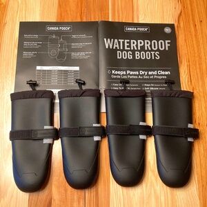 BRAND NEW Canada Pooch Waterproof Dog Boots